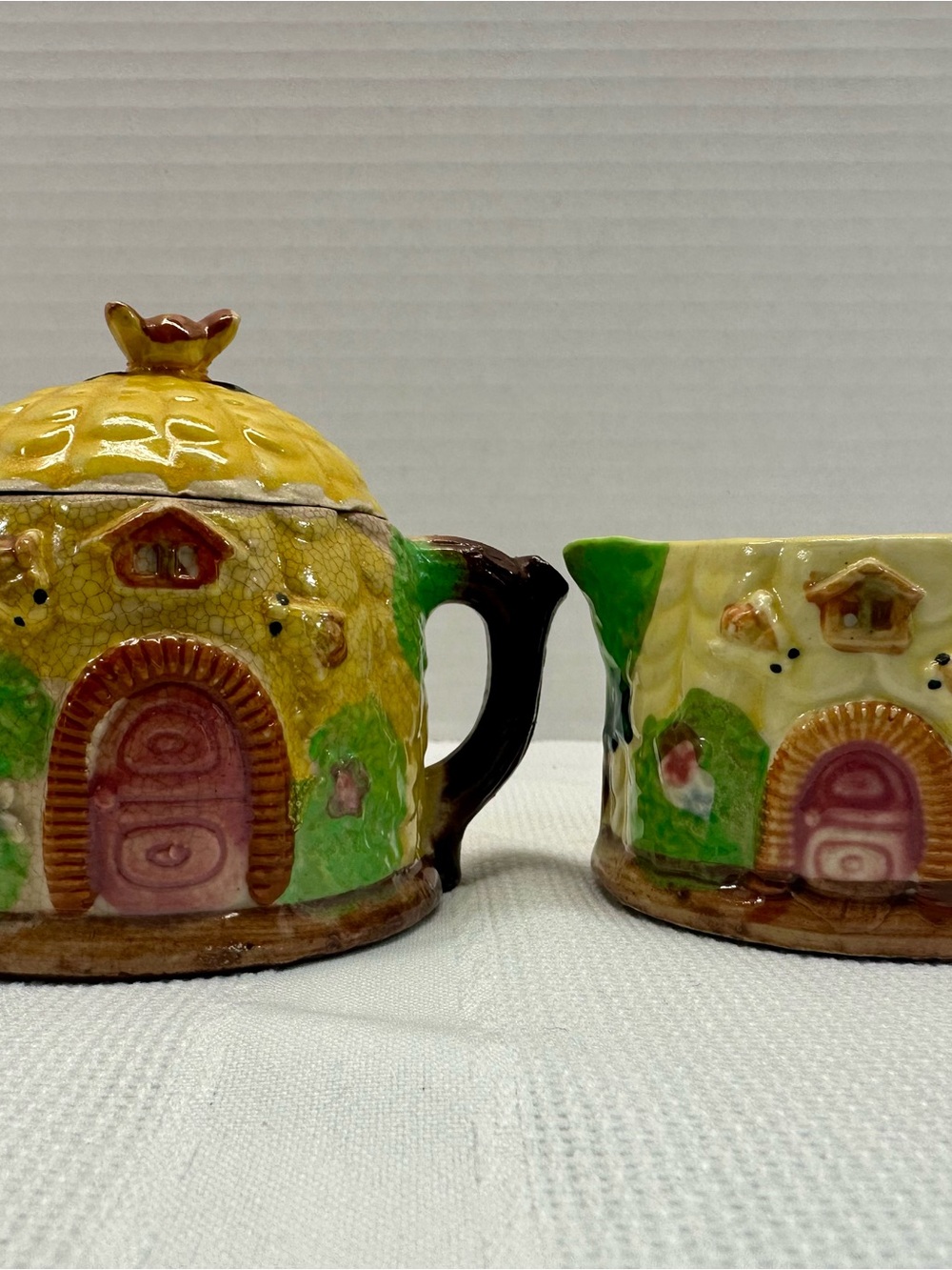 Marutomoware Honeycomb Bee Creamer & sugar bowl set